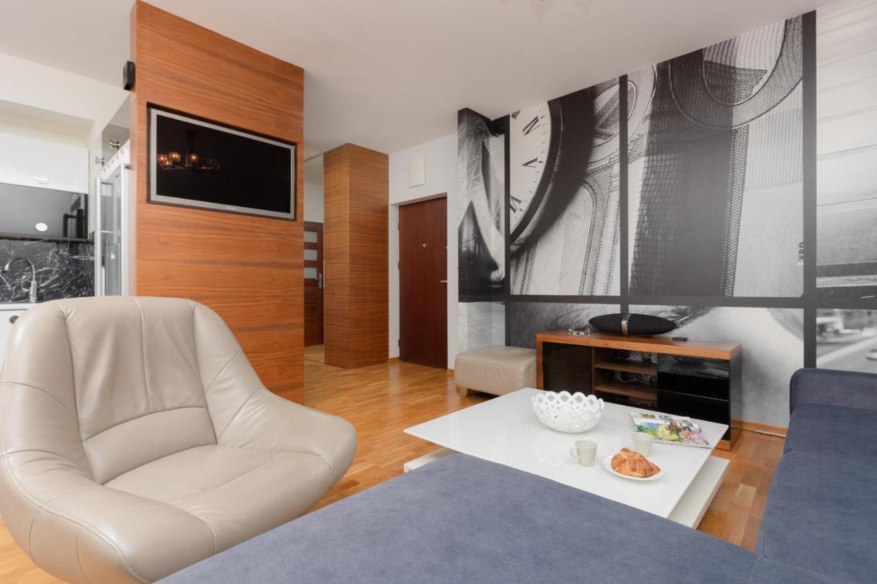 Warsaw Srodmiescie Apartment With Balcony By Noclegi Renters Exteriér fotografie